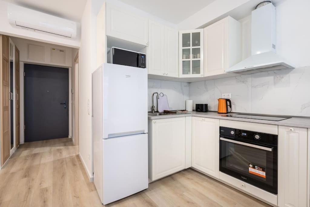 Oaks Studio With Balcony บูดาเปสต์ ภายนอก รูปภาพ
